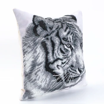 5D DIY Diamond Obrazy Kolo Vŕtať Tiger Vankúš Náhradné obliečky na Vankúš Ručné Dekor Mozaiky Cross Stitch Auta Embroide