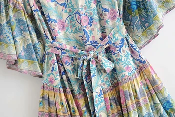 Vintage elegantné ženy hippies, fialová kvetinový tlač hlboké V-neck České mini šaty Letné dámske bat rukáv Boho šaty vestidos