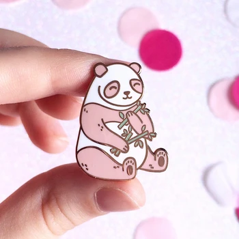 Roztomilé Ružové Panda Jesť Bambusu Pevného Smalt Pin Cartoon Módnych Pastelových Zvierat Zlatá Brošňa Medaila Čína Národný Poklad Jedinečný Dar