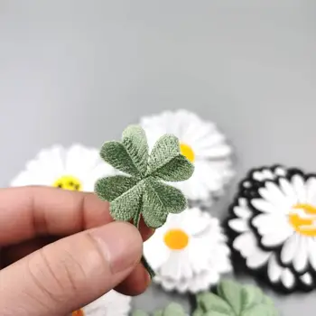35pcs 5 ks každého Botanika Bellis perennis Daisy Slnko, kvet Ďateliny Odevu, vyšívanie patch Kabelka kabát, bundu dekorácie patch
