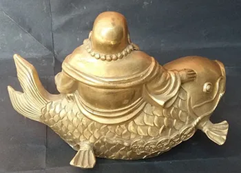 V číne, mosadz smeje Buddha sedel ryby domáce dekorácie vybavenie výrobkov