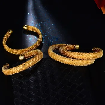 Wando Nové 4pcs Medený drôt Zlata Farba Prívesky pre Ženy/Dievčaťa Trendy Kolo Otvoriť Náramok Ramadánu Dubaj Svadobné šperky, Darčeky b14