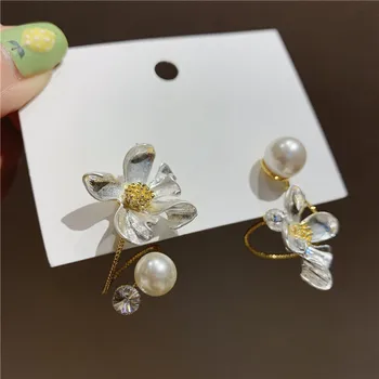 2020 Nový kórejský pearl náušnice tvorivé Nadsázka štýl kovové kvety Ženy Drop náušnice dizajn Šperky